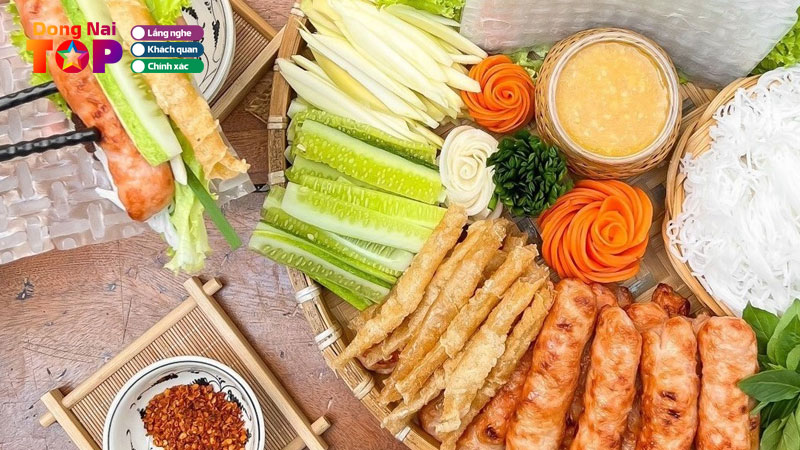 Nem-nuong-dong-nai-10-dia-chi-an-ngon-duoc-long-thuc-khach-dongnaitoplist