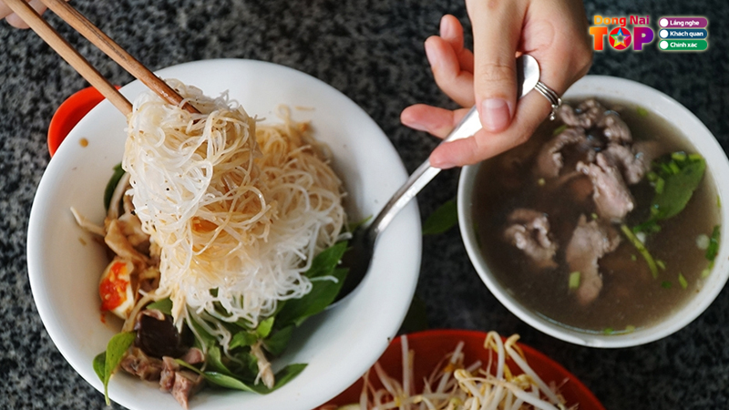 Top-5-quan-pho-kho-gia-lai-dong-nai-ngon-chuan-huong-vi
